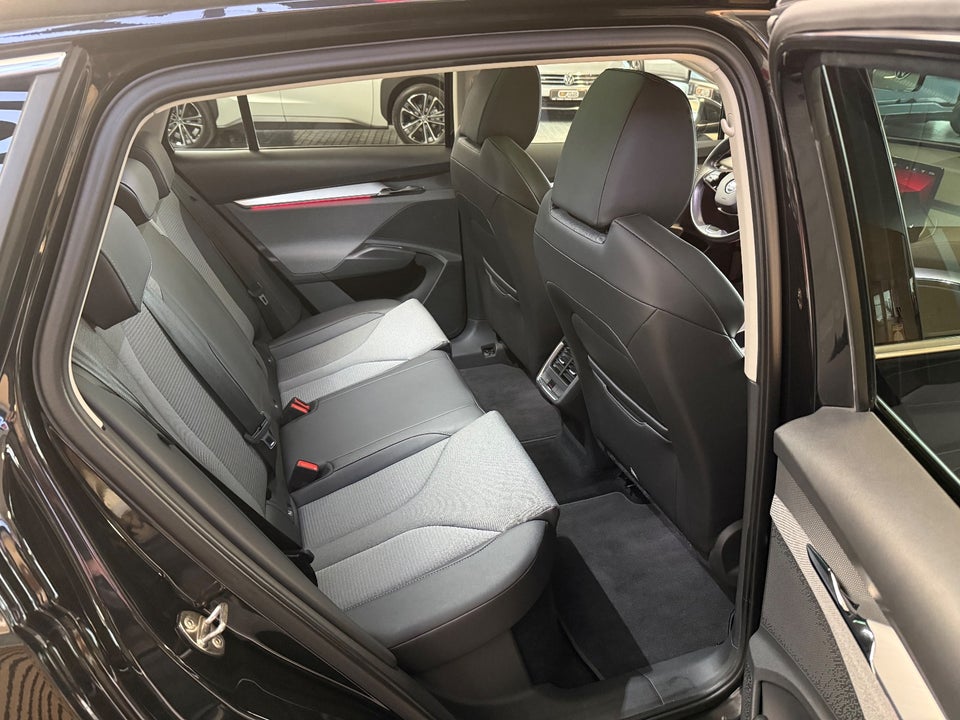 Skoda Enyaq 80 iV Loft 5d