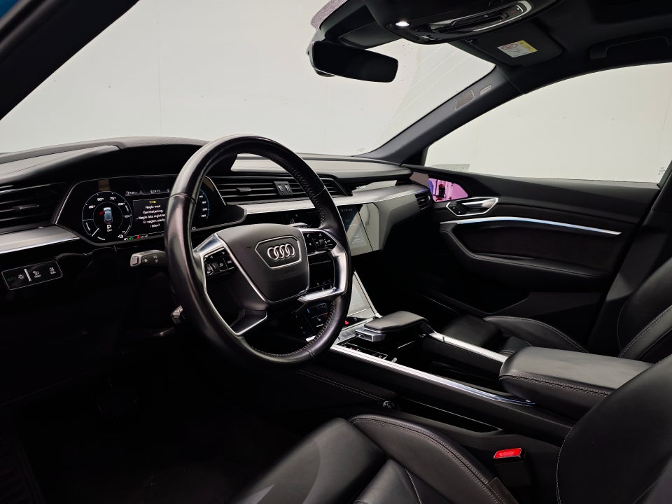 Audi e-tron 55 quattro 5d