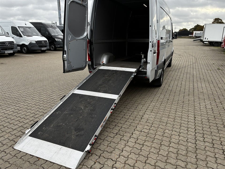 Mercedes Sprinter 316 2,2 CDi A2 Kassevogn aut. RWD