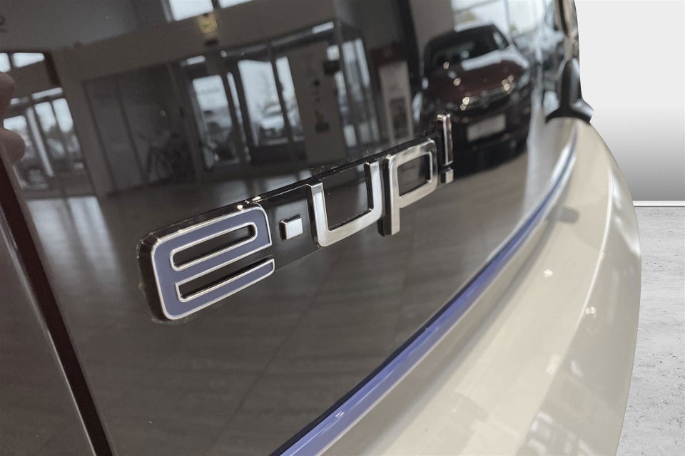 VW e-Up! Move Up! 5d