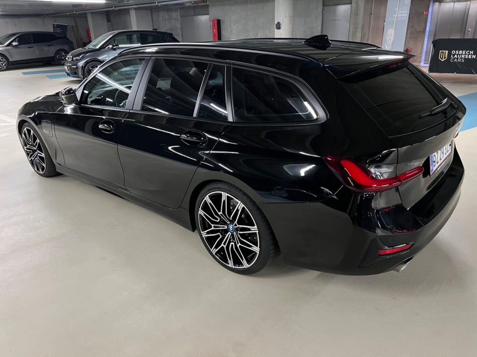 BMW 330e 2,0 Touring xDrive aut. 5d