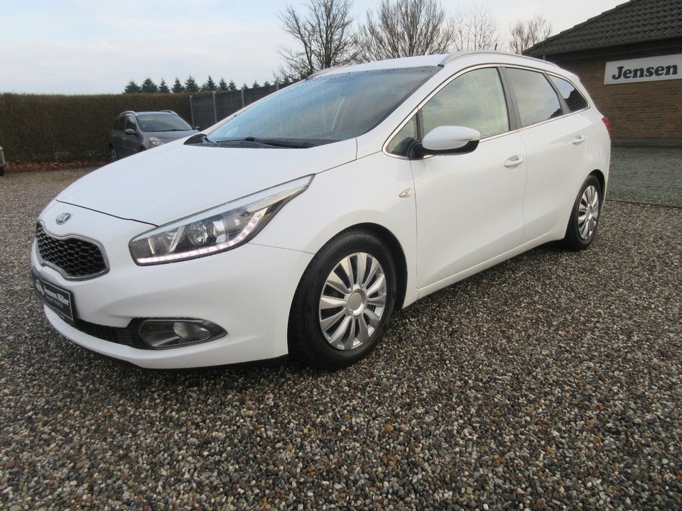 Kia Ceed 1,6 CRDi 128 Premium+ SW 5d