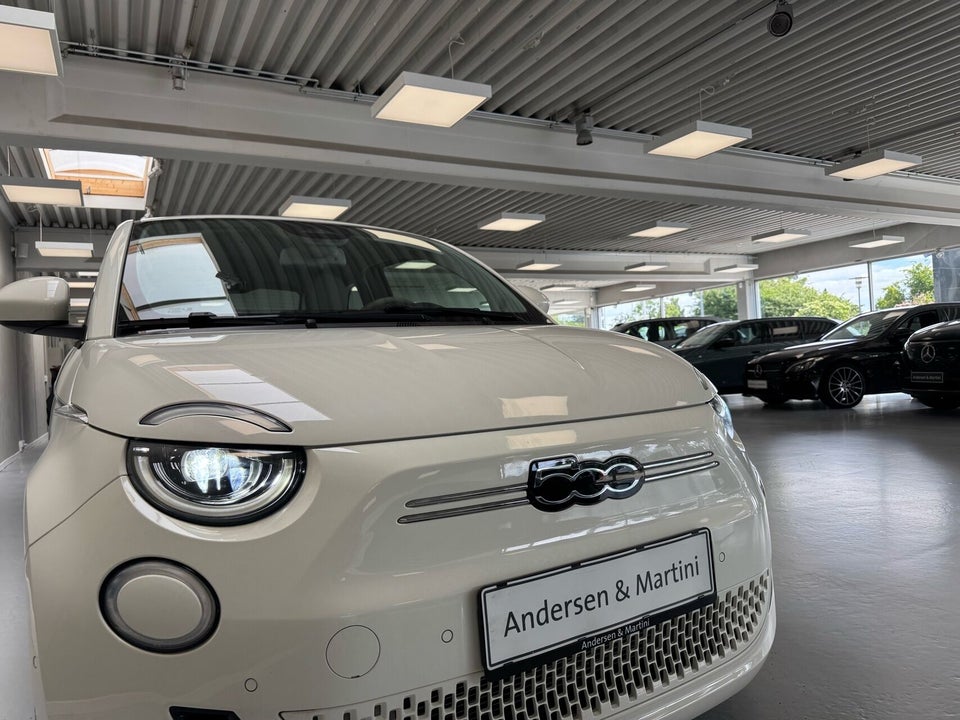Fiat 500e 42 la Prima by Bocelli 3d