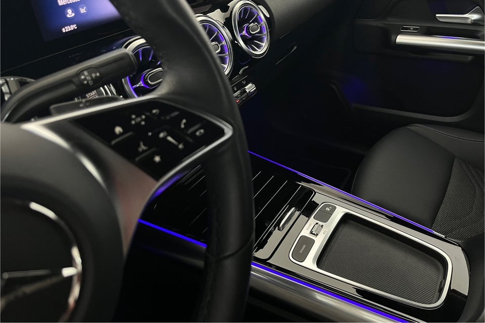 Mercedes EQA300 Progressive 4Matic 5d