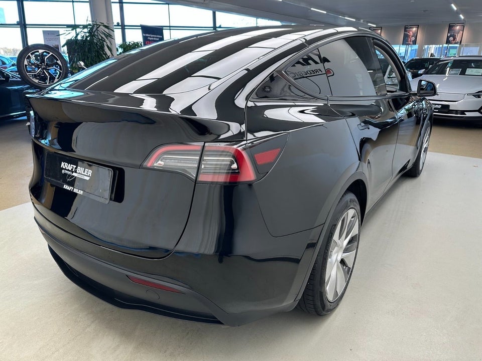 Tesla Model Y RWD 5d
