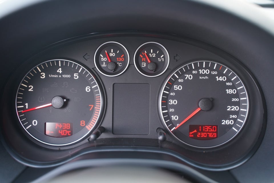 Audi A3 1,8 TFSi Attraction Sportback 5d