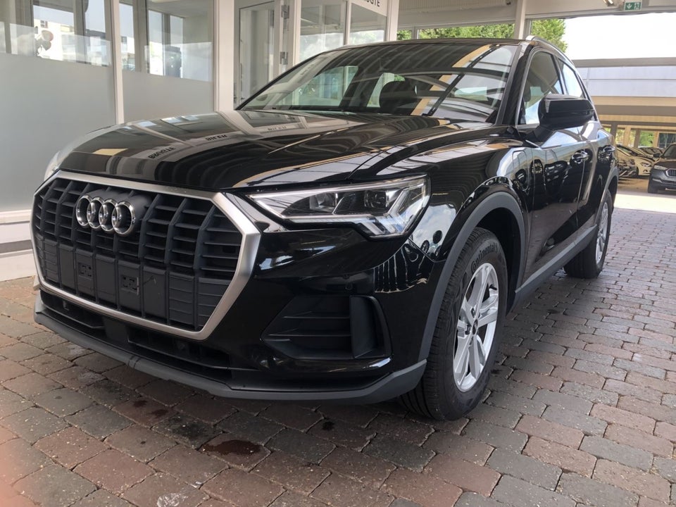 Audi Q3 45 TFSi e Attitude plus S-tr. 5d