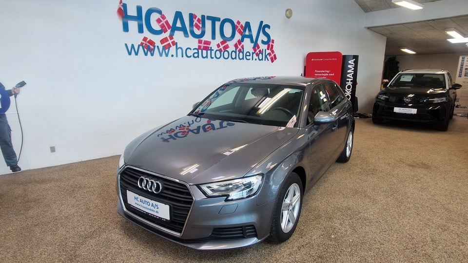 Audi A3 30 TFSi Sportback 5d