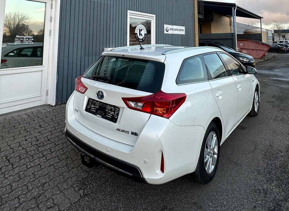 Toyota Auris 1,8 Hybrid H2 Premium Touring Sports CVT 5d