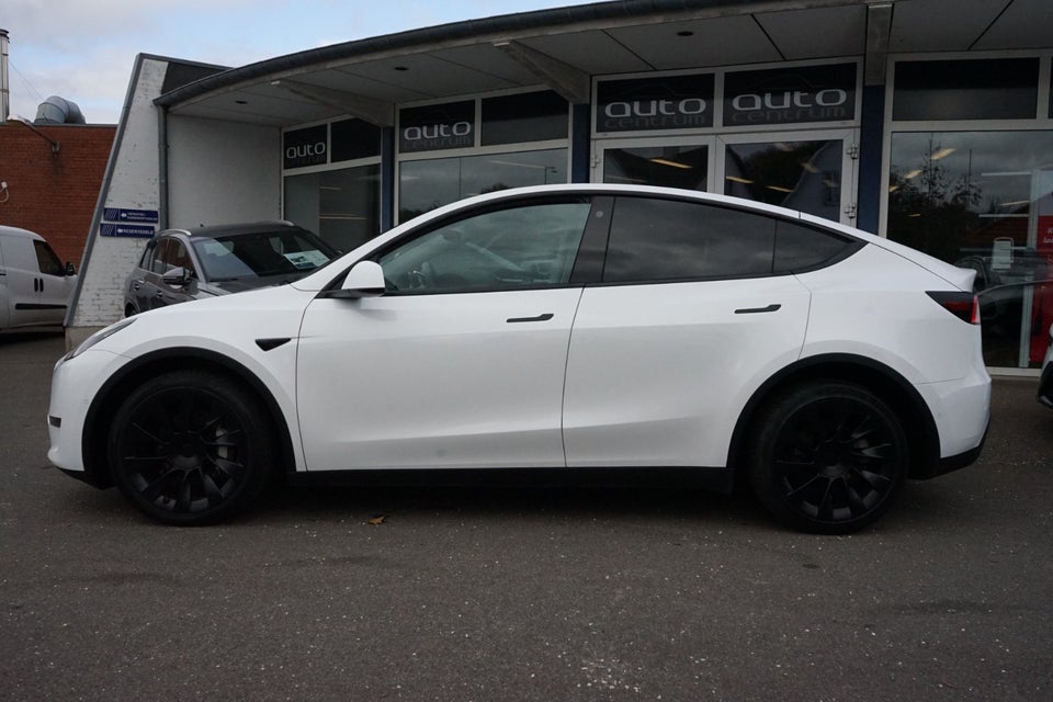 Tesla Model Y Long Range AWD 5d