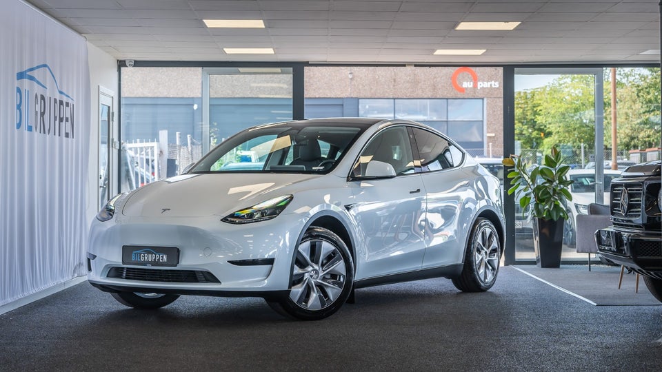 Tesla Model Y Long Range AWD 5d