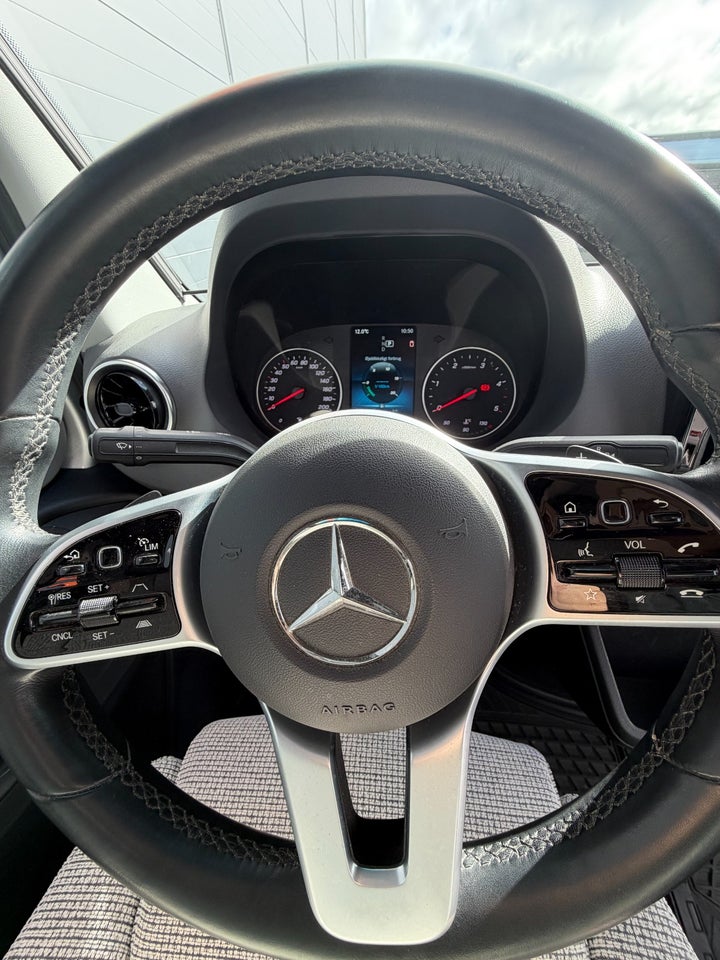 Hymer Free S 600 2,2 aut. 5d