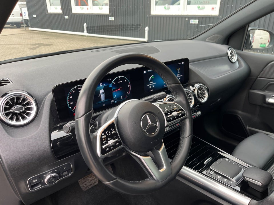 Mercedes B220 d 2,0 aut. 4Matic Van 5d