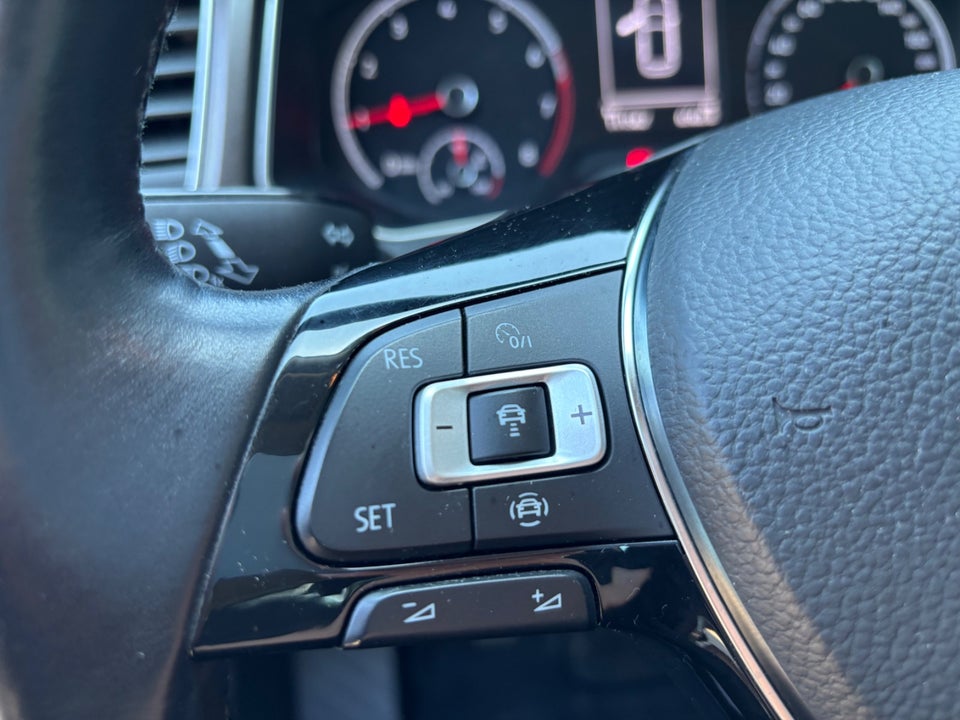 VW T-Roc 1,0 TSi 115 Style 5d