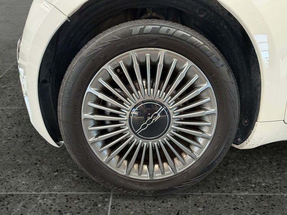 Fiat 500e 42 Icon 3d