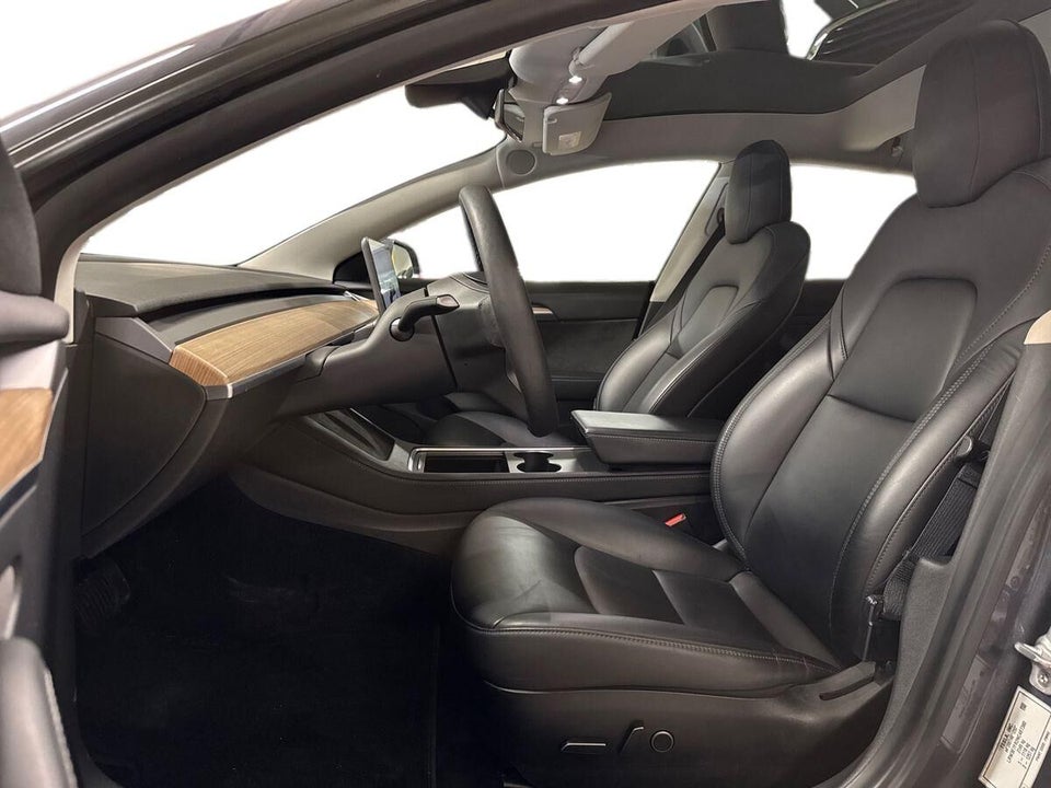 Tesla Model 3 RWD 4d