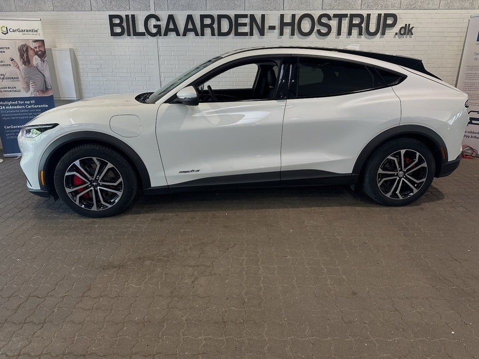 Ford Mustang Mach-E 68 Standard Range 5d