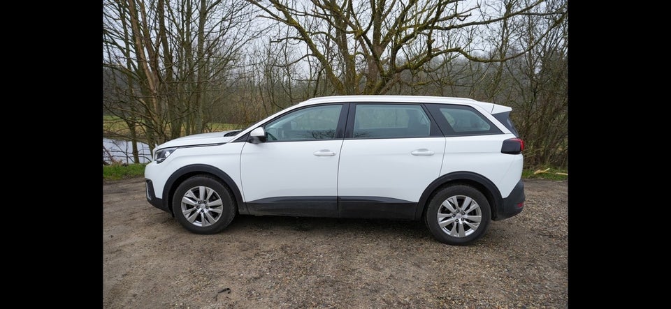 Peugeot 5008 1,2 e-THP 130 Access 7prs 5d