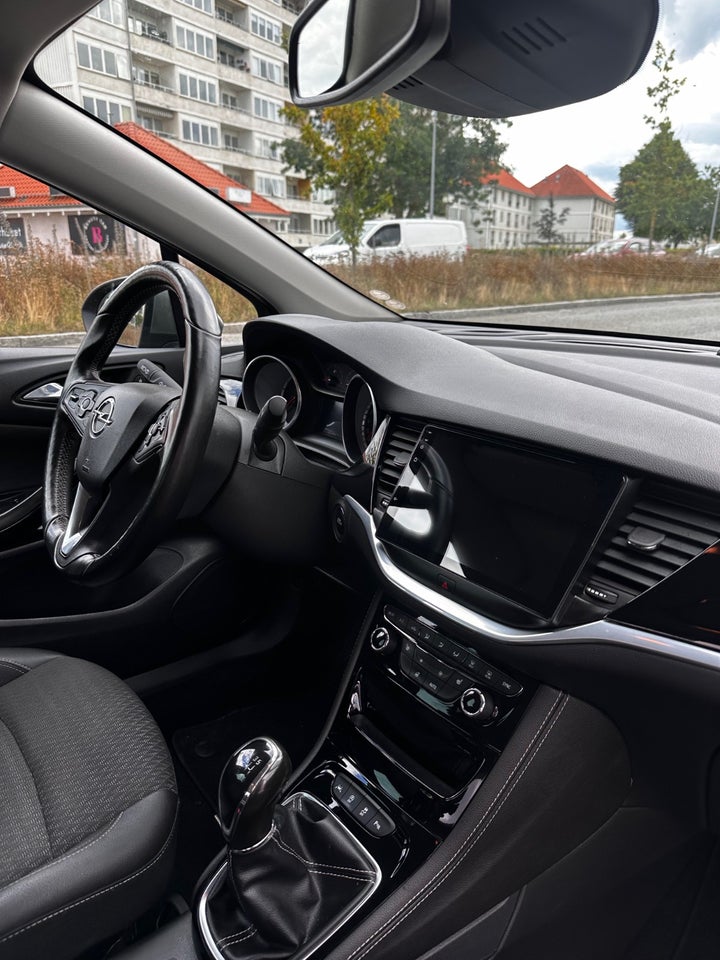 Opel Astra 1,6 CDTi 136 Innovation 5d