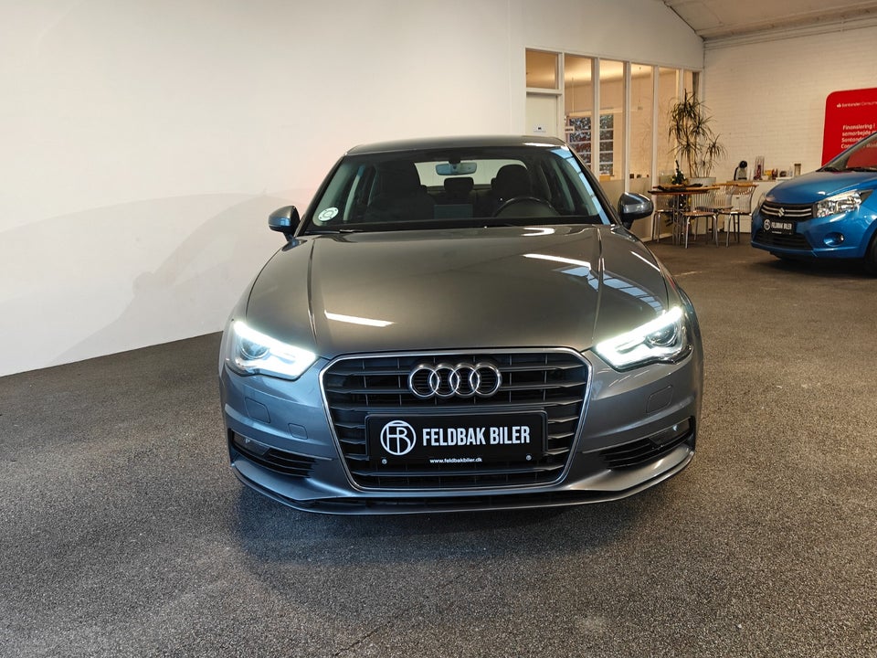 Audi A3 2,0 TDi 150 Ambition S-tr. 4d