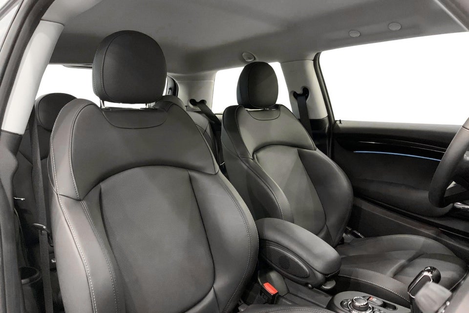 MINI Cooper SE Classic Trim 3d