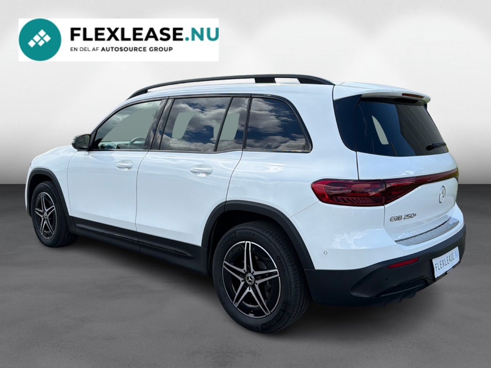 Mercedes EQB250+ AMG Line 5d