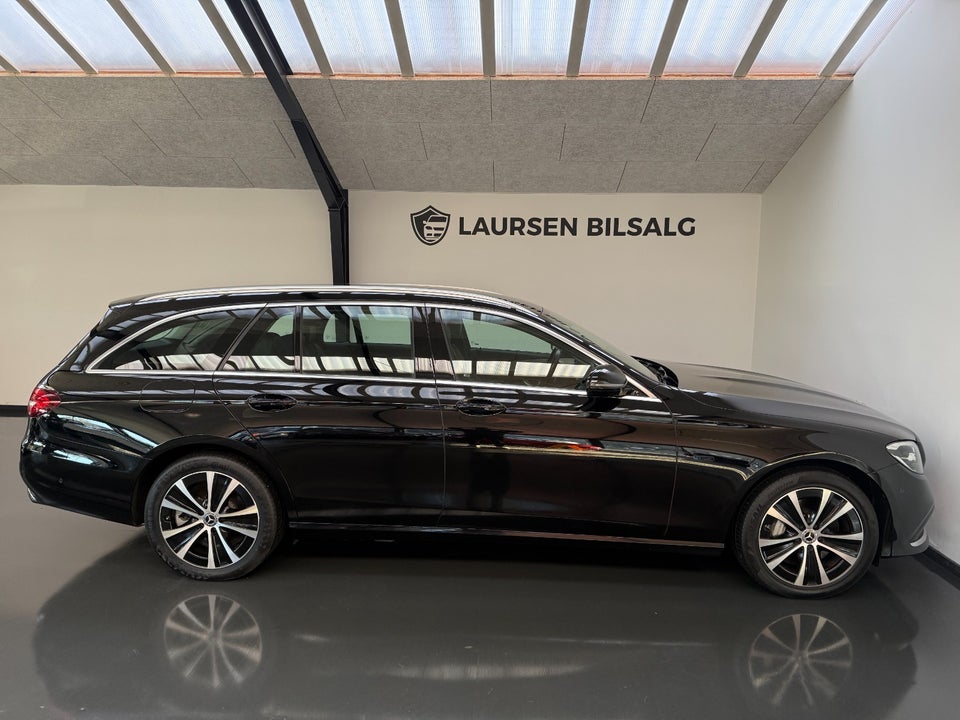 Mercedes E300 de 2,0 Avantgarde stc. aut. 5d