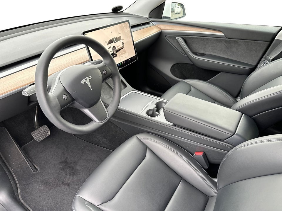 Tesla Model Y Long Range AWD 5d