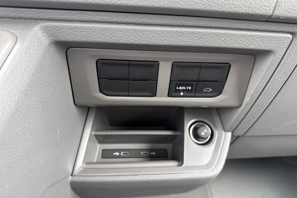VW Crafter 35 2,0 TDi 177 Alukasse m/lift aut.