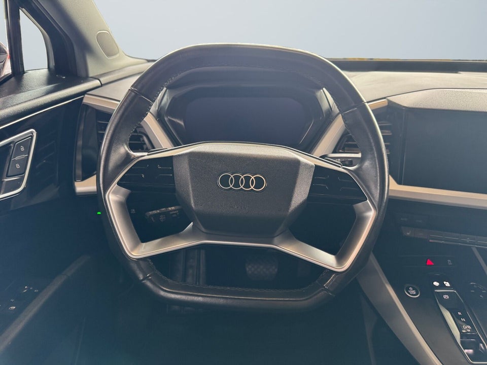 Audi Q4 e-tron 40  5d
