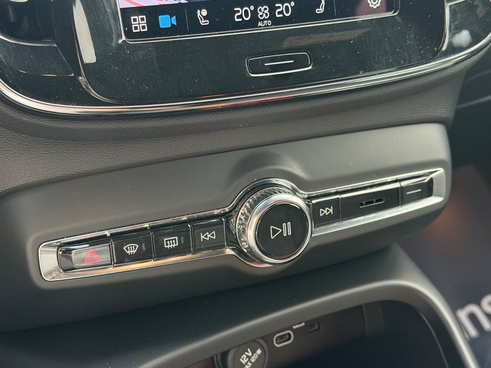 Volvo XC40 ReCharge Core 5d