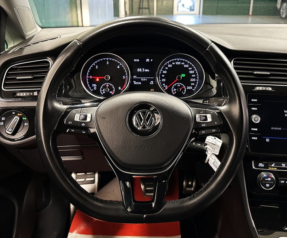 VW Golf VII 1,6 TDi 115 IQ.Drive Variant DSG 5d