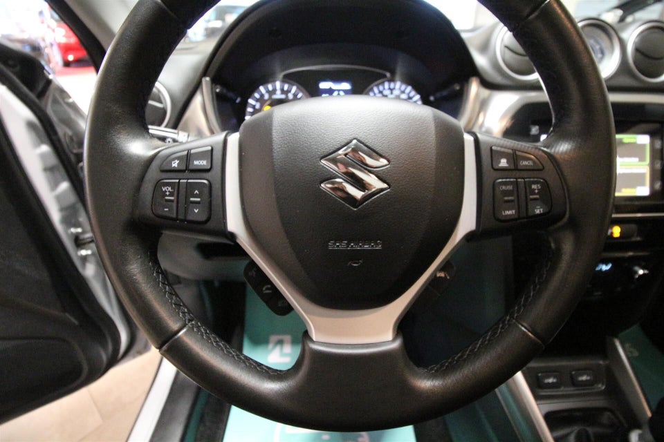 Suzuki Vitara 1,0 Boosterjet Adventure Hit 5d