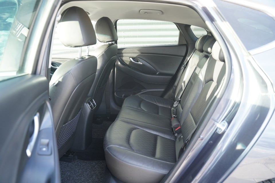 Hyundai i30 1,4 T-GDi Trend Fastback DCT 5d