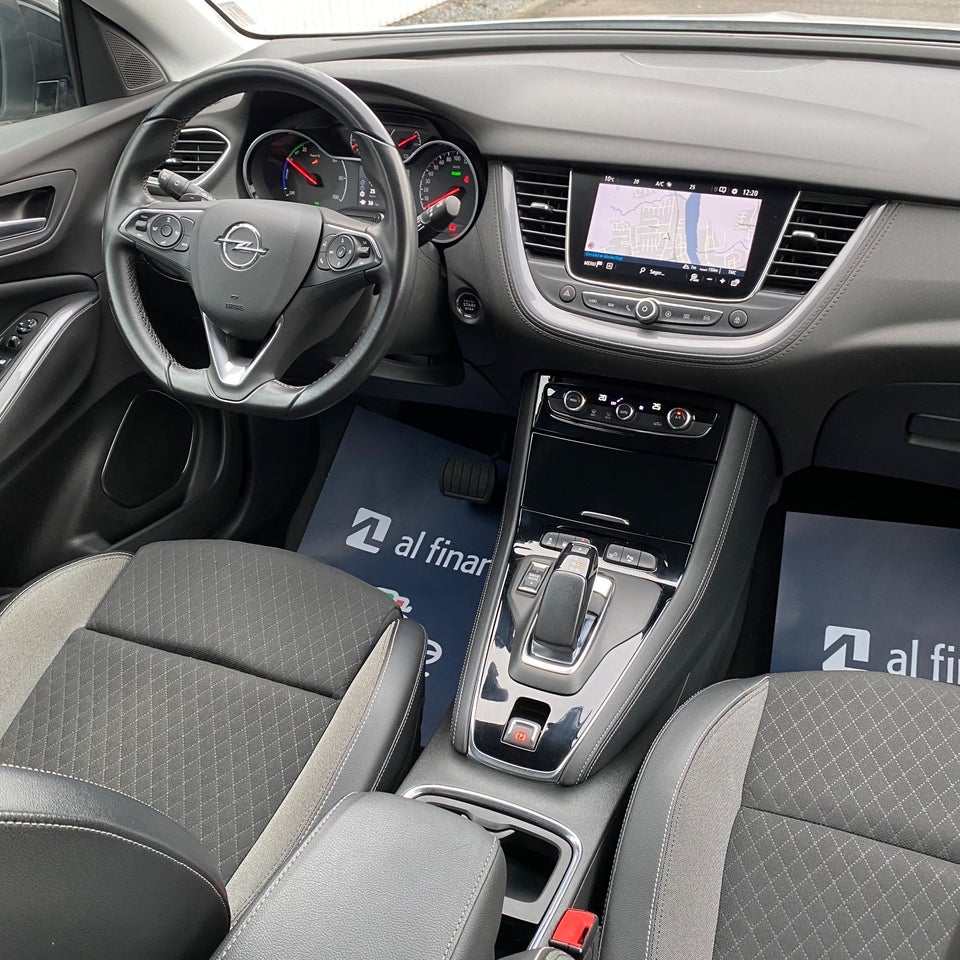Opel Grandland X 1,6 Hybrid4 Exclusive aut. 5d