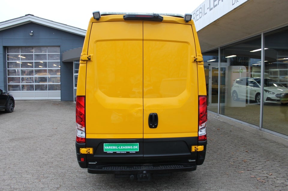 Iveco Daily 2,3 35C13 12m³ Van