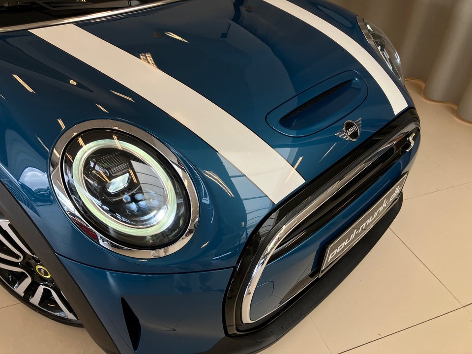 MINI Cooper SE Classic Trim 3d