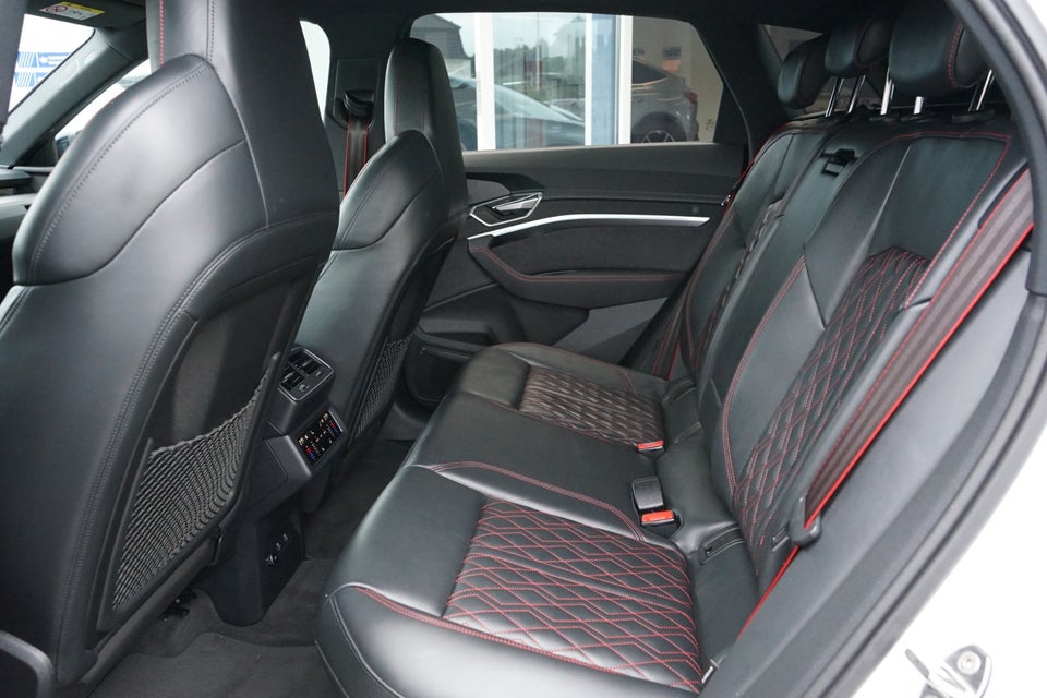 Audi Q8 e-tron 55 S-line Black Style quattro 5d