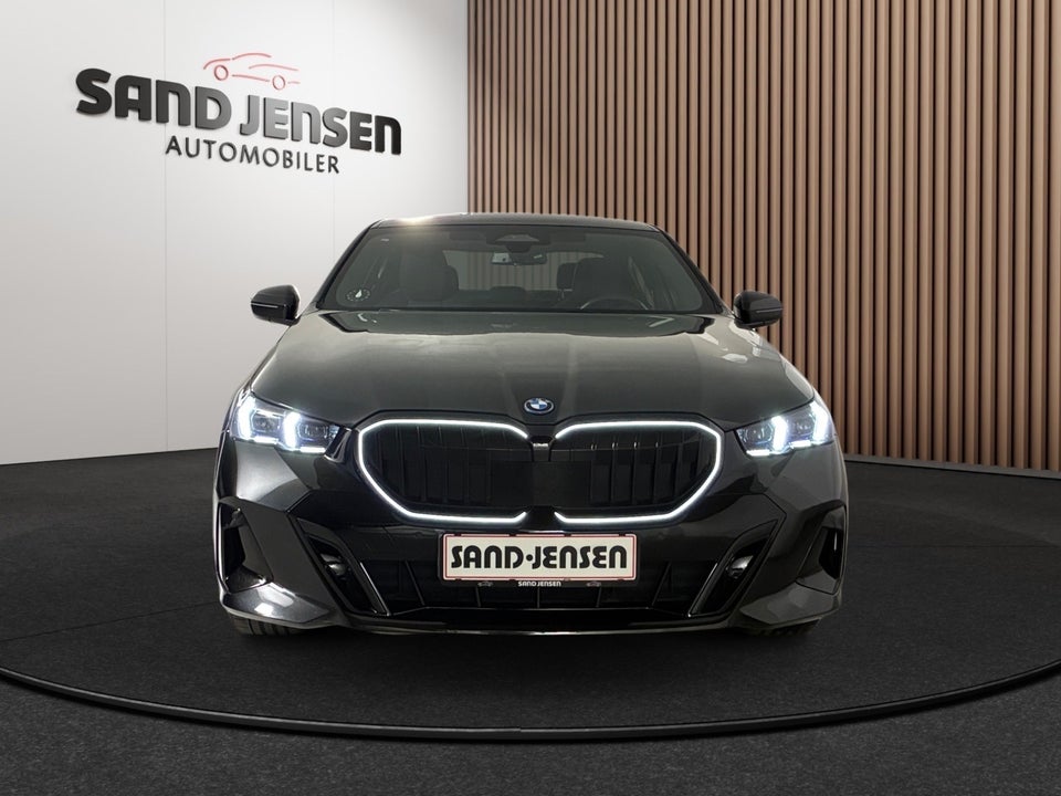 BMW i5 eDrive40 M-Sport 4d
