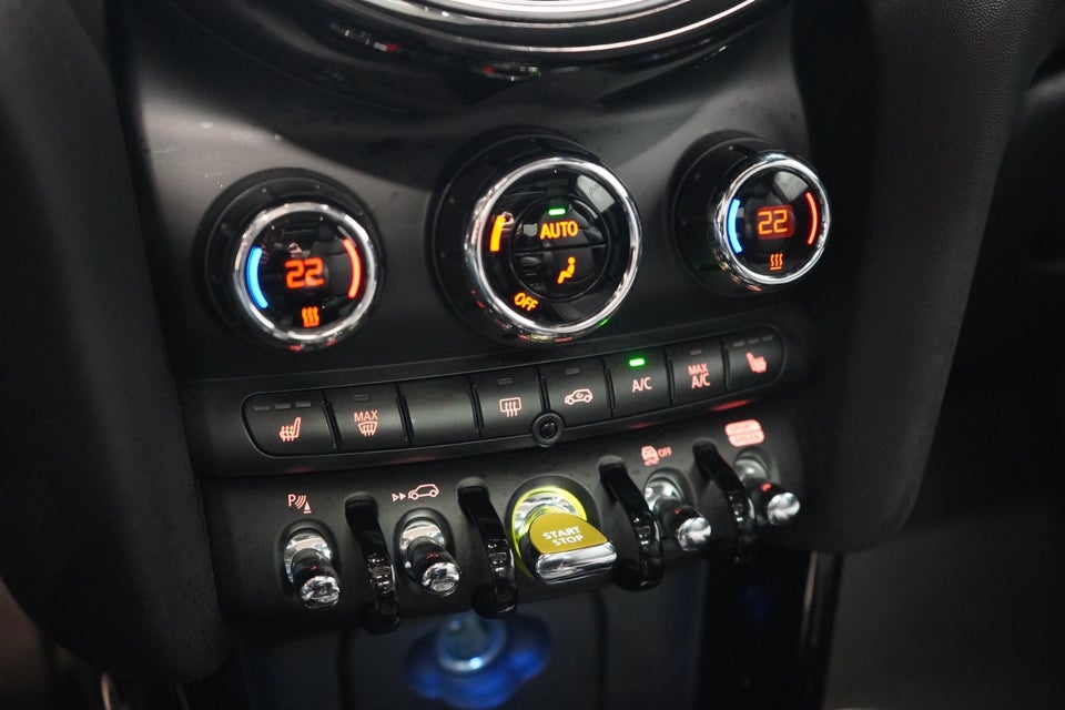 MINI Cooper SE Classic Trim 3d