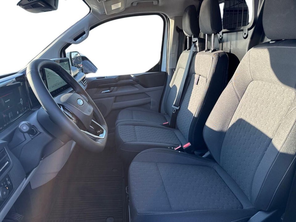 Ford Transit Custom 320L 2,0 EcoBlue Limited aut.