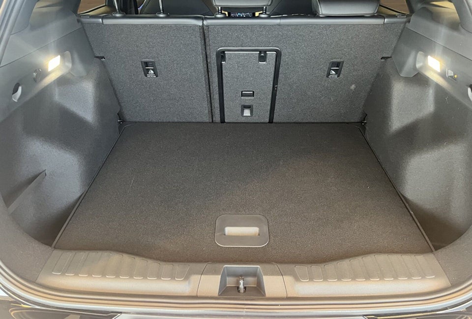 Ford Explorer 77 Premium Extended Range 5d