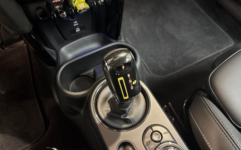 MINI Cooper SE Experience 3d