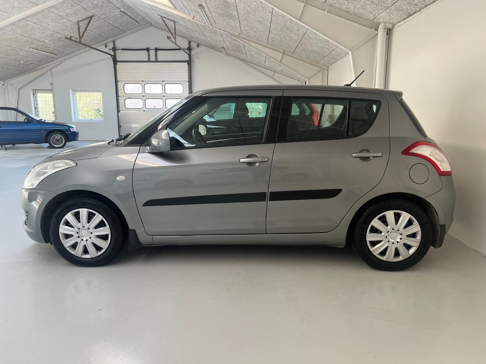 Suzuki Swift 1,2 Young 5d