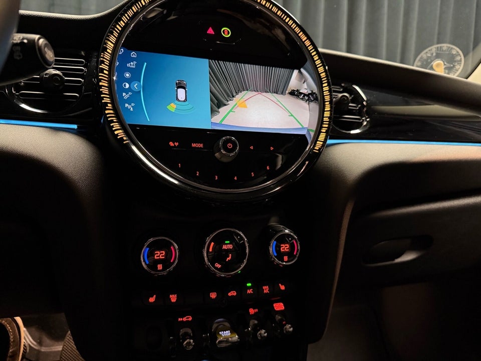 MINI Cooper SE Essential 3d