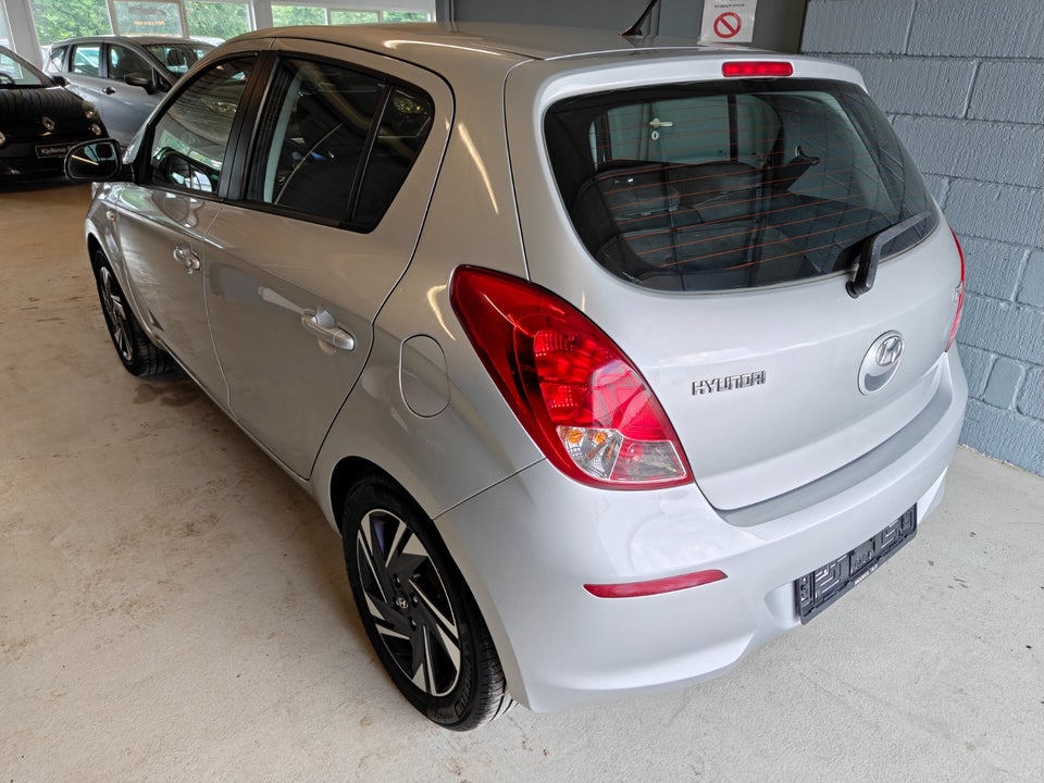 Hyundai i20 1,25 Classic XTR 5d