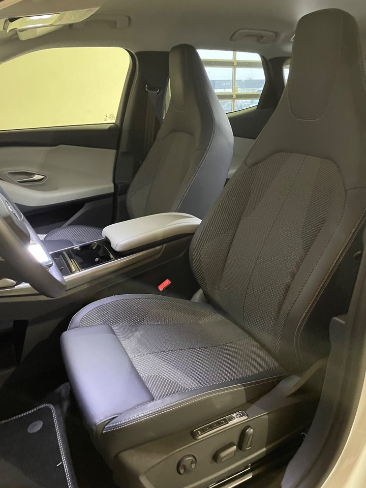 Ford Explorer 82 Select Extended Range 5d