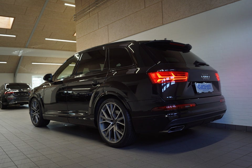 Audi Q7 50 TDi S-line quattro Tiptr. 7prs 5d