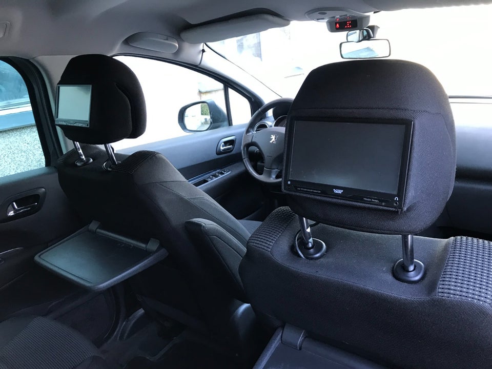 Peugeot 5008 1,6 HDi 110 Premium 7prs 5d