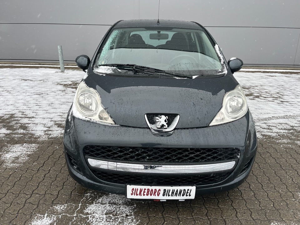 Peugeot 107 1,0 SE 5d